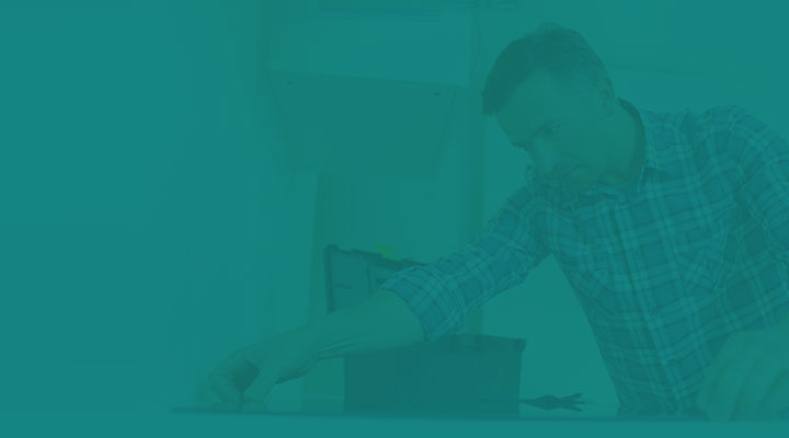 register trade kitchen fitter